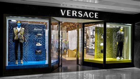 rivenditori versace torino|Negozi VERSACE in Piemonte .